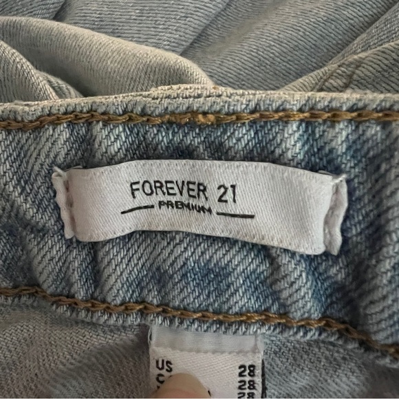 Forever 21 Premium Denim 90s Baggy Straight Hi-Waist Distressed Jeans Size 28 - Picture 6 of 8